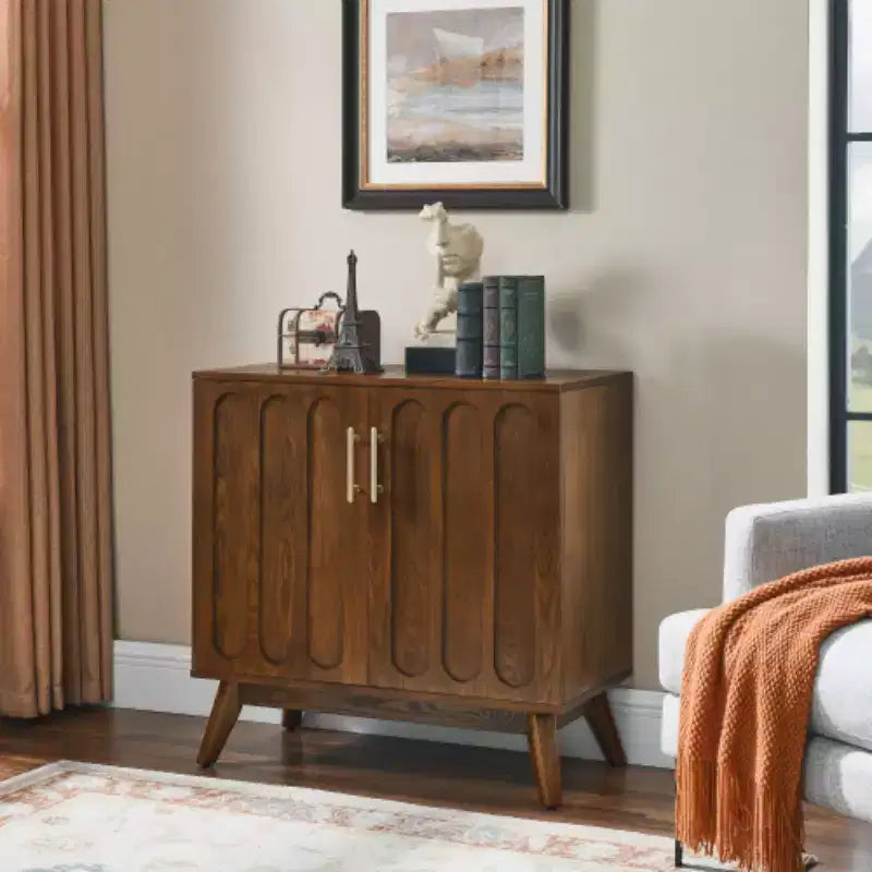 Armoire d'appoint cannelée Mid-Century Modern de 32 pouces avec 2 petites portes, pieds en bois massif et poignées dorées