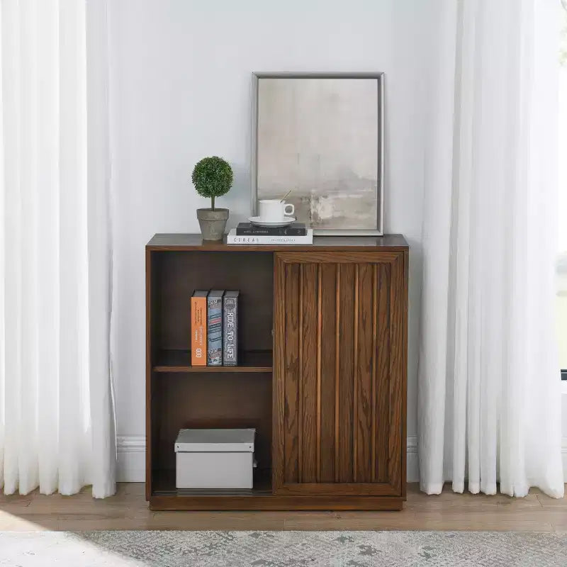 Buffet de 31 pouces de style médiéval avec deux portes coulissantes et des moulures en bois massif, convient aux salons et aux cuisines, finition noyer
