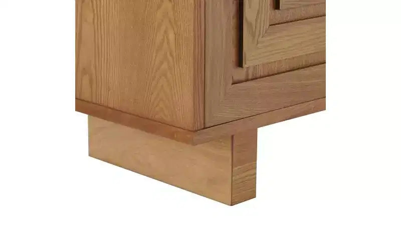 Buffet moderne 4 portes en MDF et placage frêne, doté de poignées métalliques et de finitions naturelles, idéal pour les salles à manger