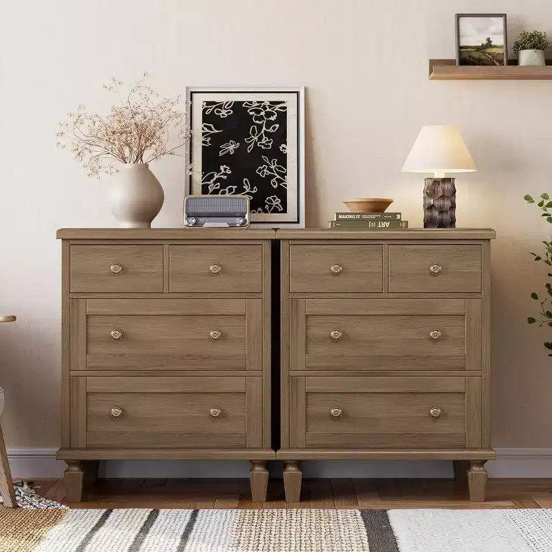 4-Drawer Vintage Wooden Dresser with Carved Handles & Tapered Legs, Spacious Storage Chest of Drawers for Bedroom, Living Room & Entryway